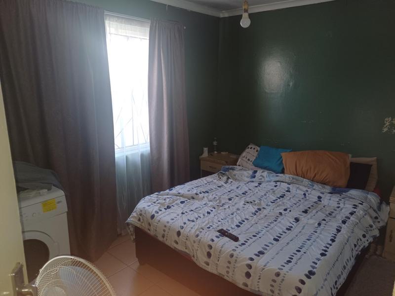2 Bedroom Property for Sale in Grassy Park Western Cape